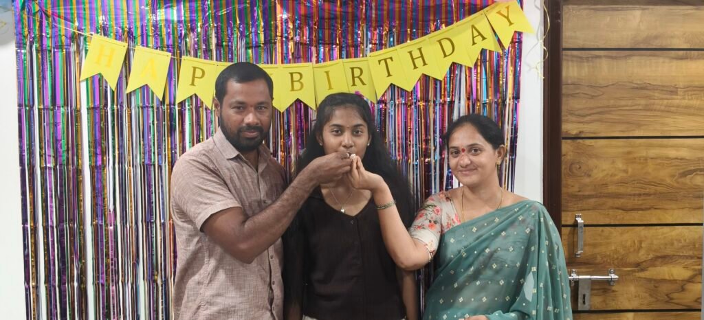 కందాడి హర్షిణికి ఘనంగా పుట్టిన రోజు వేడుకలు
