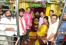 దిల్సుఖ్నగర్ కనకదుర్గా అమ్మవారిని దర్శించుకున్న ఎమ్మెల్యే సుధీర్ రెడ్డి